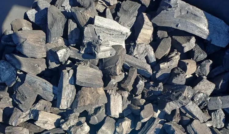 Graded BBQ charcoal pieces